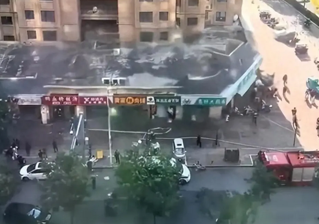 從濟(jì)南華山瓏灣餐飲店爆炸事件看燃?xì)鈭缶鞯闹匾? />
              </div>
              <div   id=